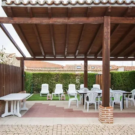 Blason Conde De Castro Holiday home Santo Tome de Zabarcos